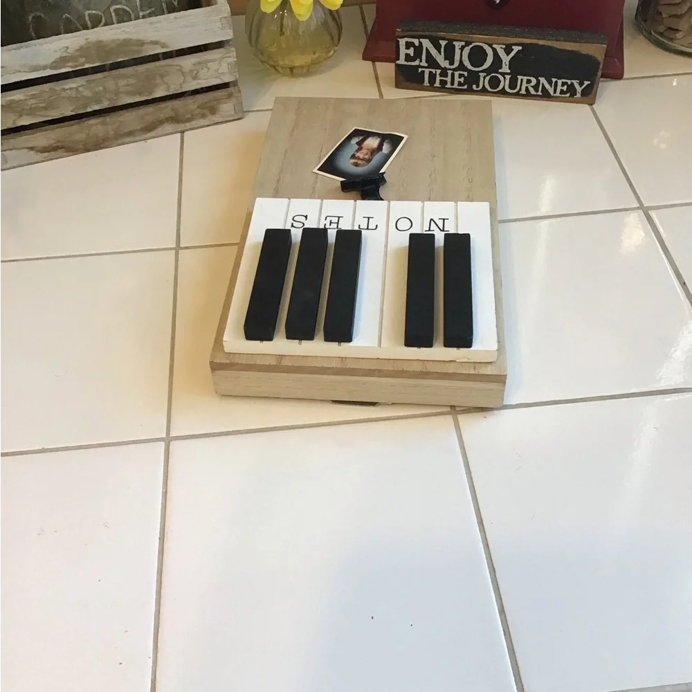 Wooden Baby Grand Piano Keys Clip Frame (#4)